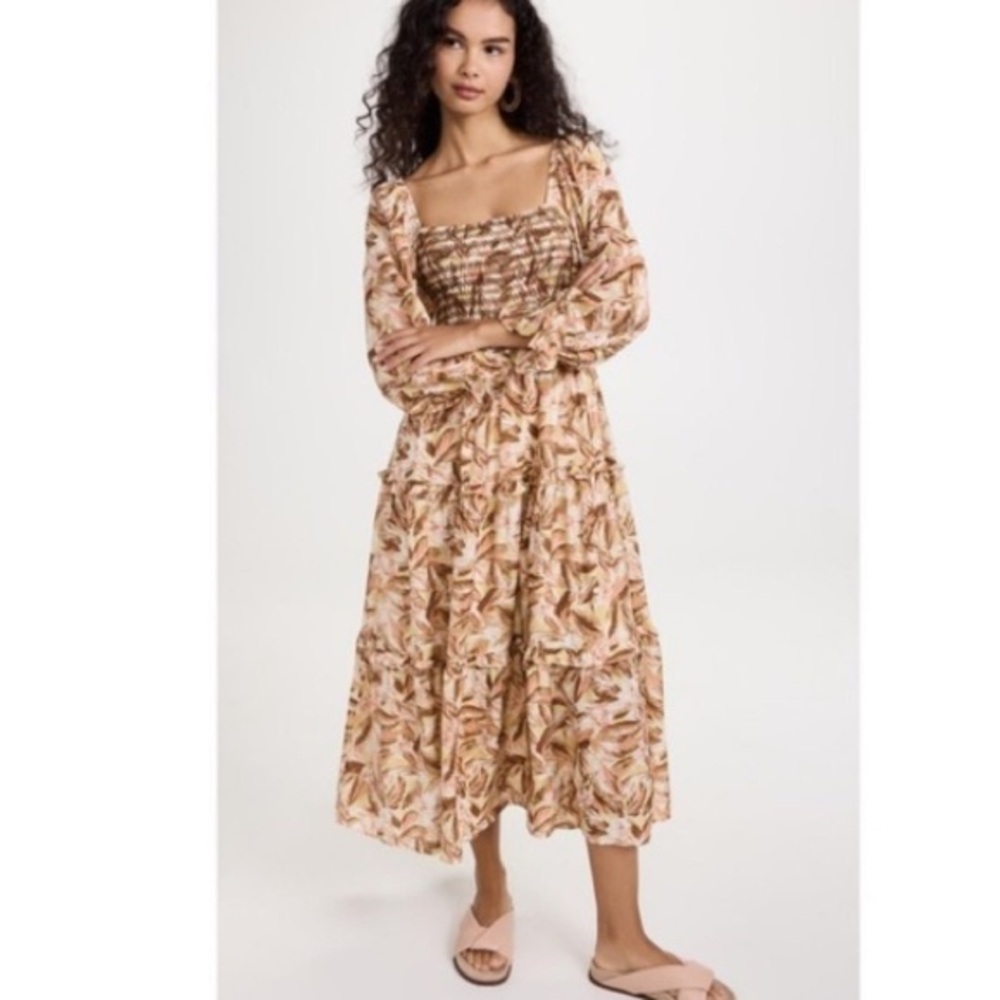 Moon River floral smocked tiered midi dress EUC